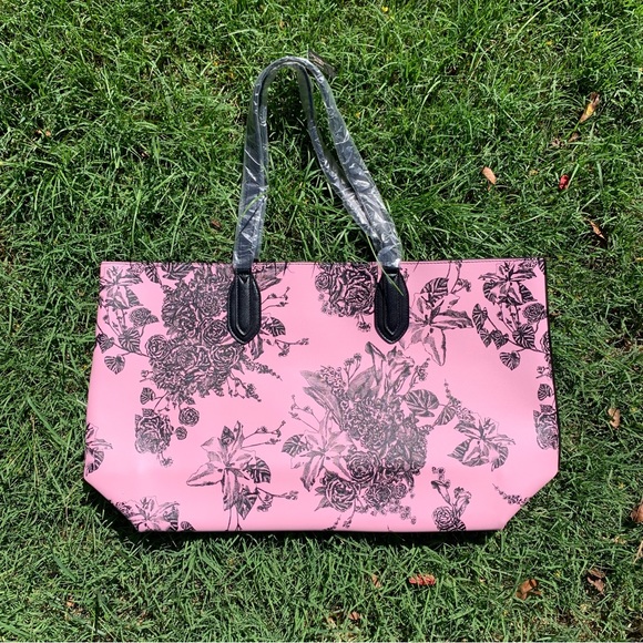 Victorias Secret Limited Edition Faux Leather Tote - Picture 2 of 3